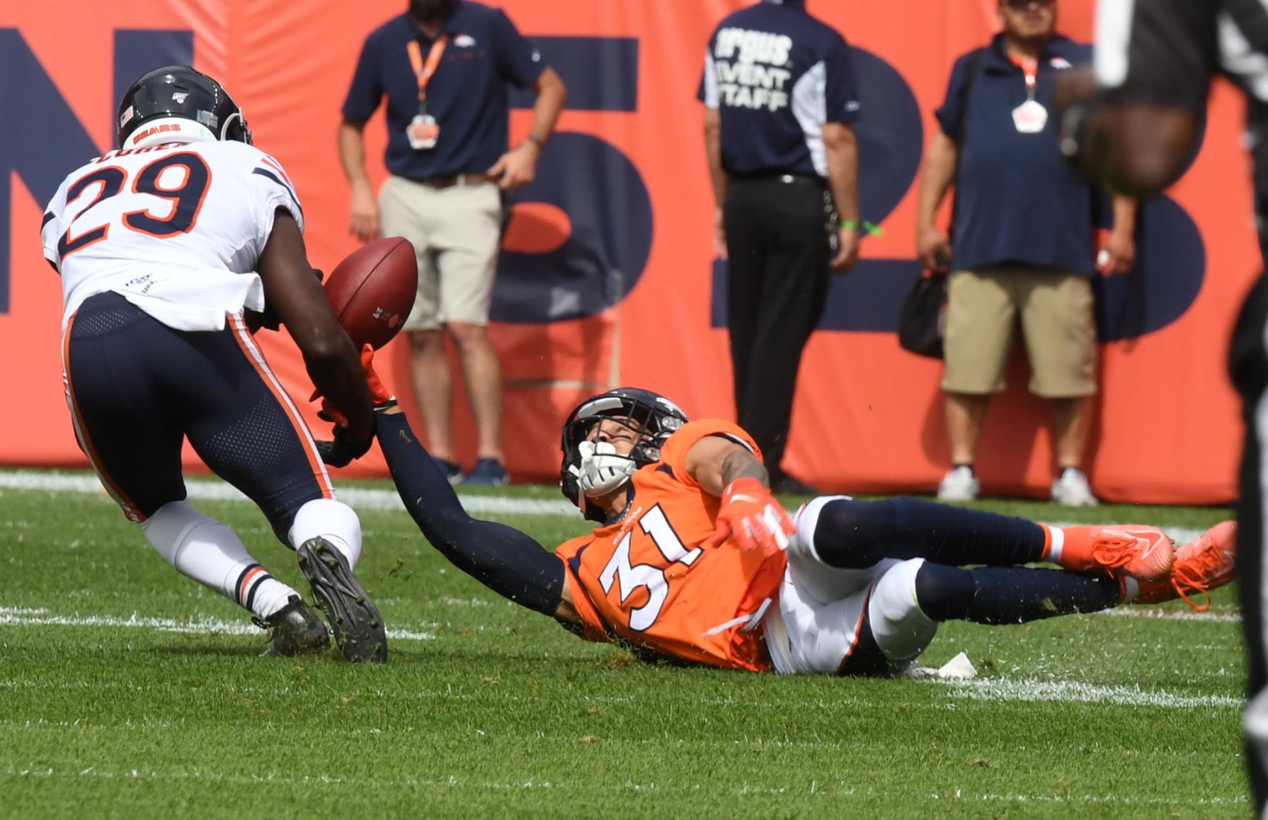 091619-s-broncosbears47.JPG